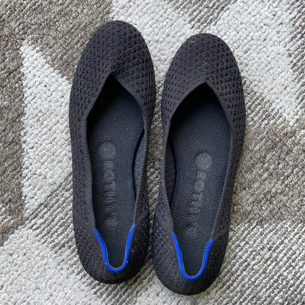 Black rothy’s size 7.5